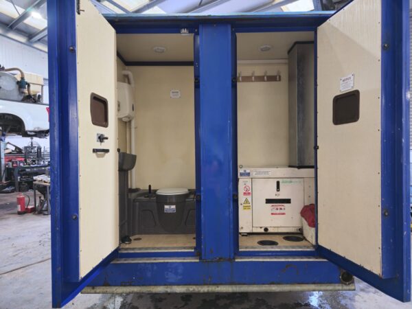 SS52 Welfare Unit - Back